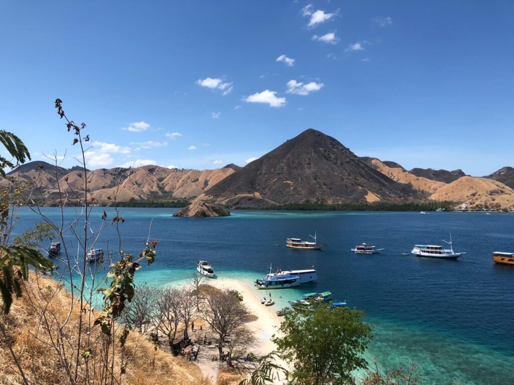 Keindahan dari Pulau Kelor Labuanbajo 2022